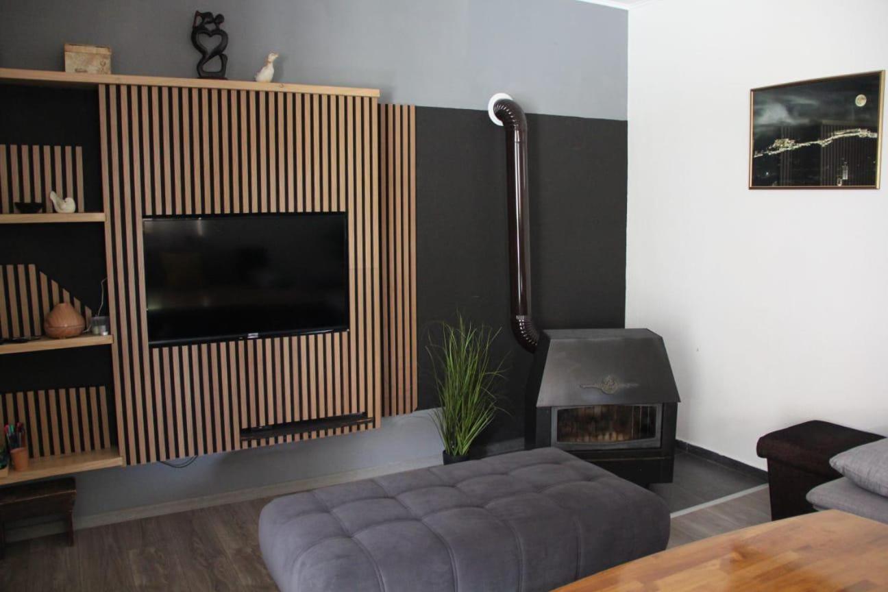 Apartman Lilium Knin Exterior foto